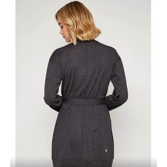 NWT Women’s Wrap Cover Up Robe Size Small - Picture 2 of 7